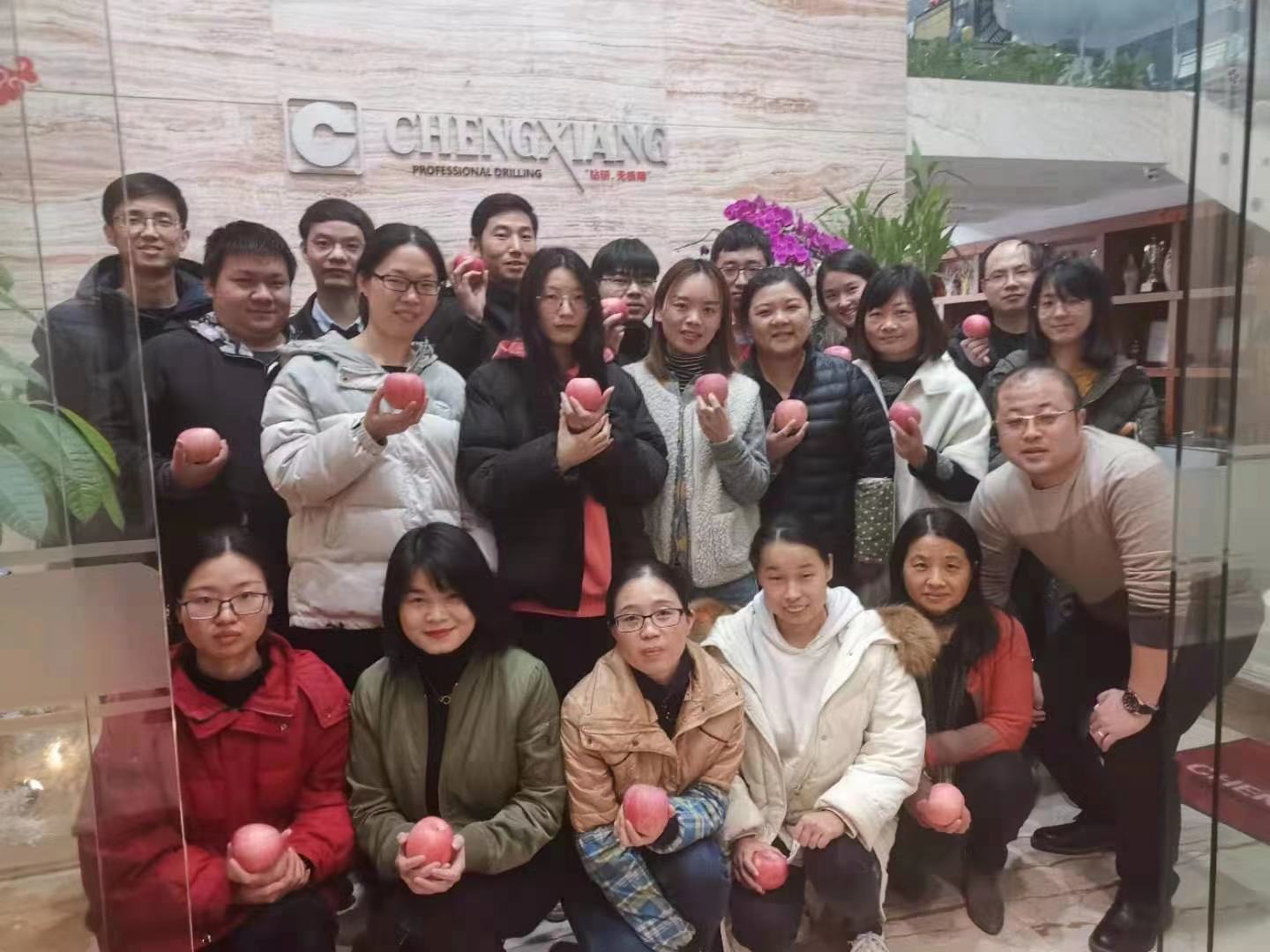 風勁帆滿圖新志，砥礪奮進正此時